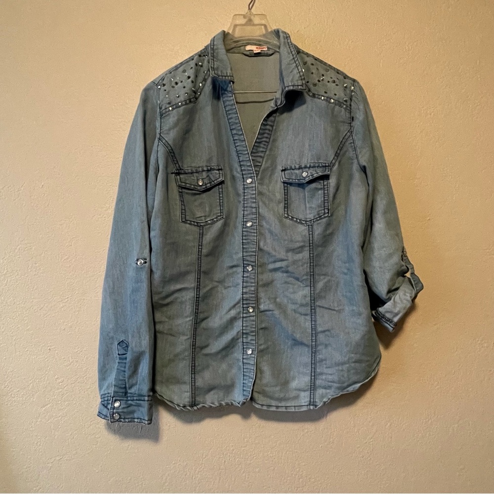 Bongo, Women’s Blue Denim Snap Button Adjustable Sleeve Shirt, Size XL